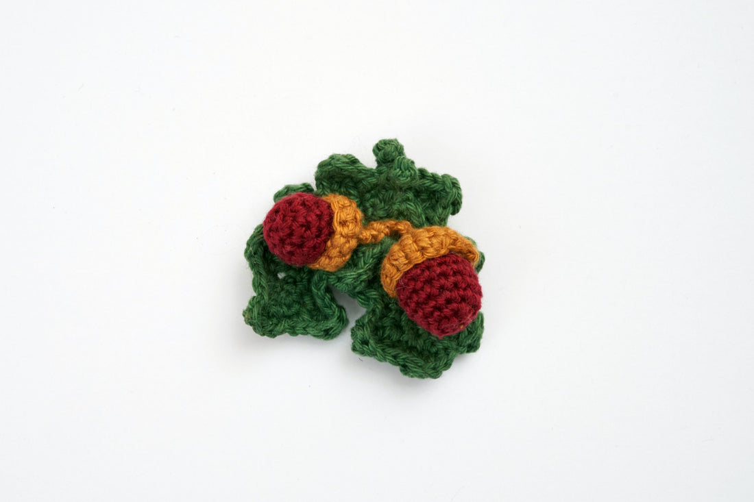 Forest Nuts Broche